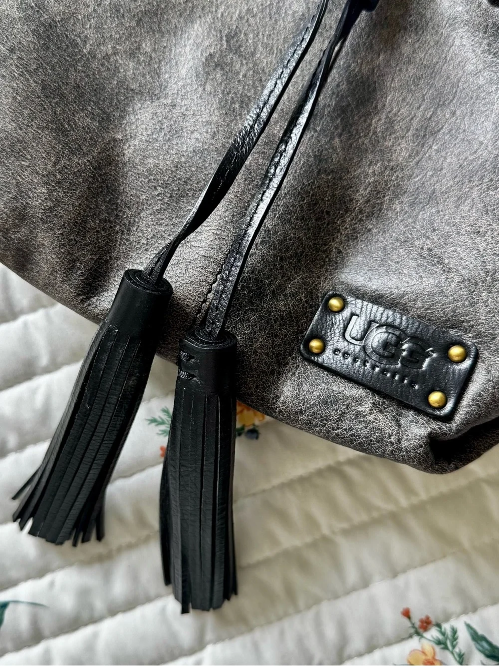 NWT UGG Australia Vintage Leather Shearling Crossbody Bucket Bag, Darkest Brown